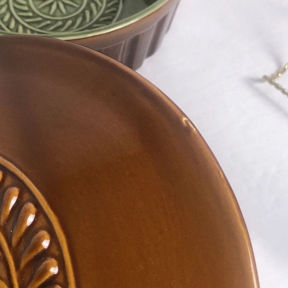 Savinio Designs Covered Casserole Dish Stoneware Handle Lid Brown Green 9